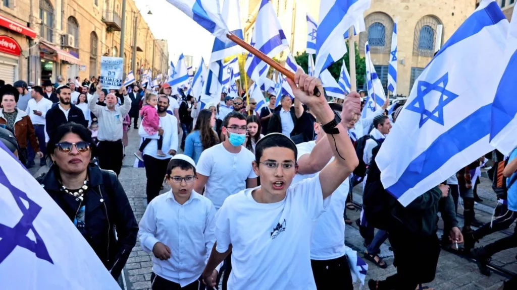 A ascensão de Itamar Ben-Gvir, o político de extrema-direita que detém a chave para a próxima coalizão de Israel