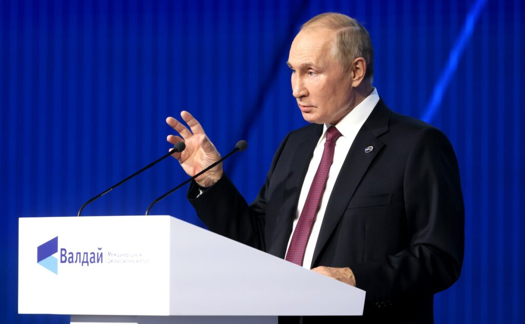 É mais fácil imaginar o fim do mundo do que o fim de Putin?