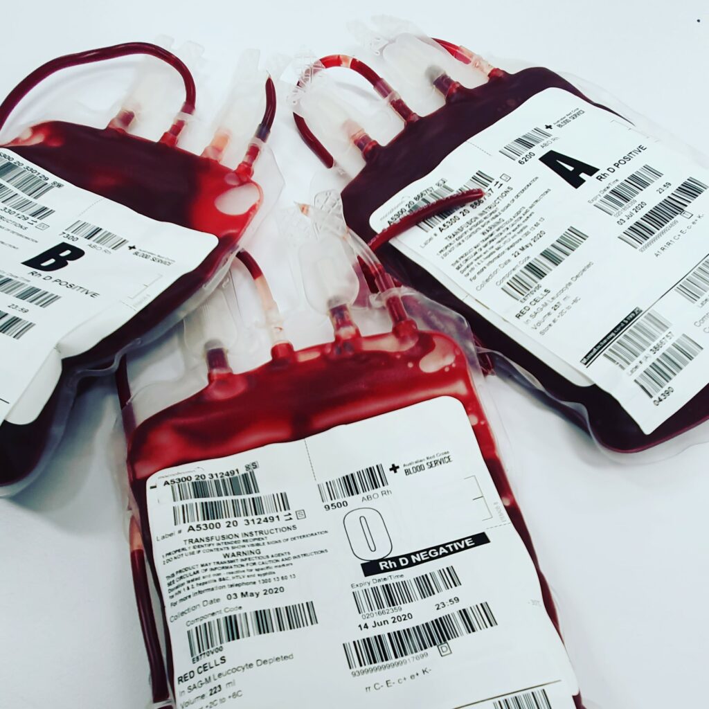 Desinformação e fake-news sobre Covid da início a uma batalha por sangue em uma província canadense