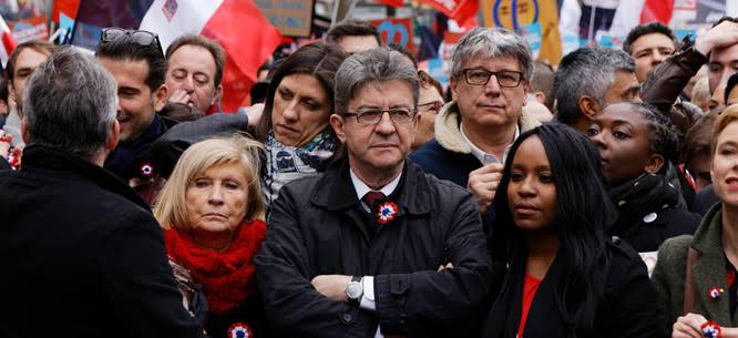França: extrema direita e extrema esquerda lideram as pesquisas